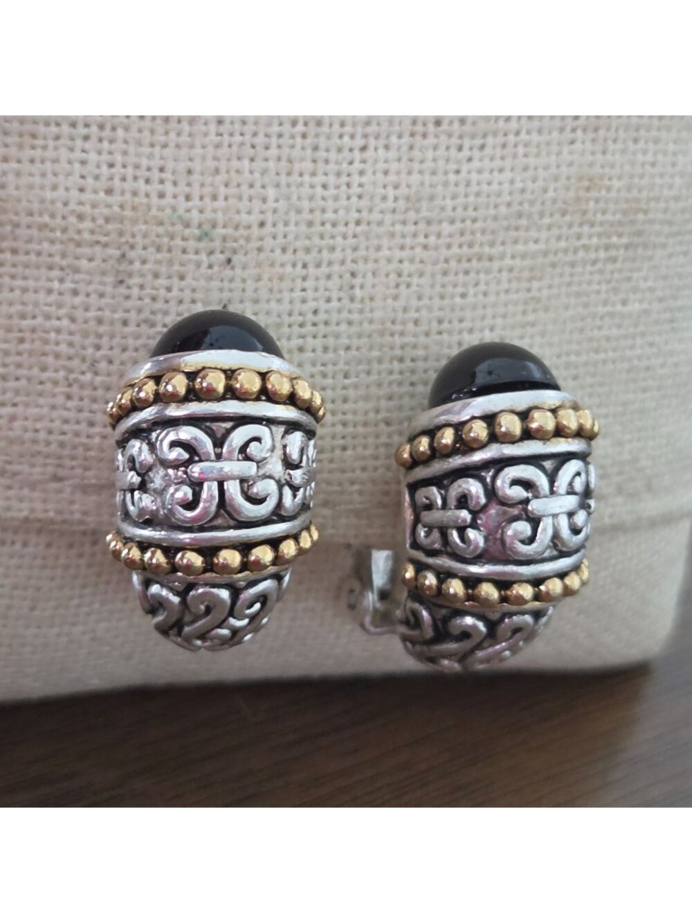 Silver Tone Scroll Design Black Cabochon Clip-on Earrings